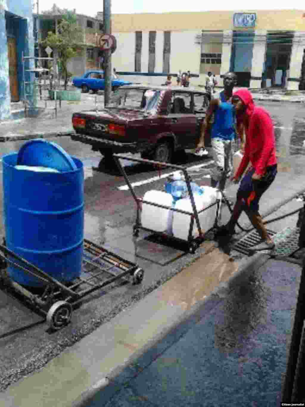 Reporta Cuba. La escasez de agua. Foto: @Jabueno.