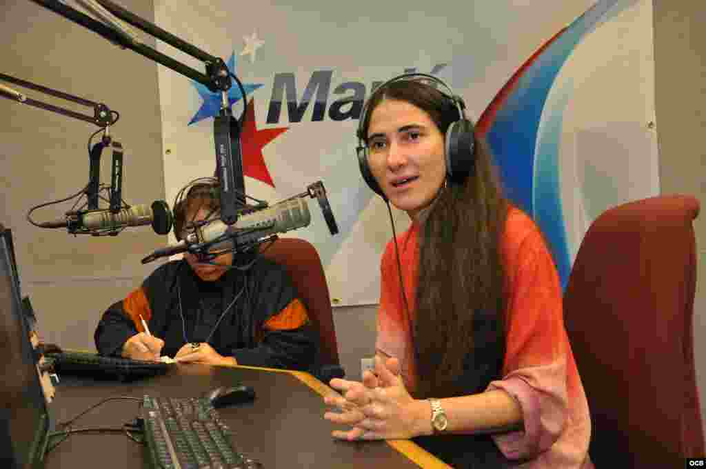 Yoani Sánchez de visita en Martí Noticias