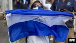 Policía ataca protesta contra el presidente Daniel Ortega en Nicaragua