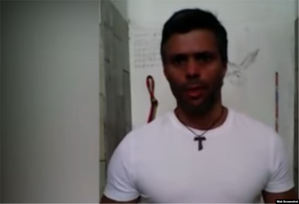 Dirigente opositor venezolano, Leopoldo López, encarcelado en Ramo Verde.