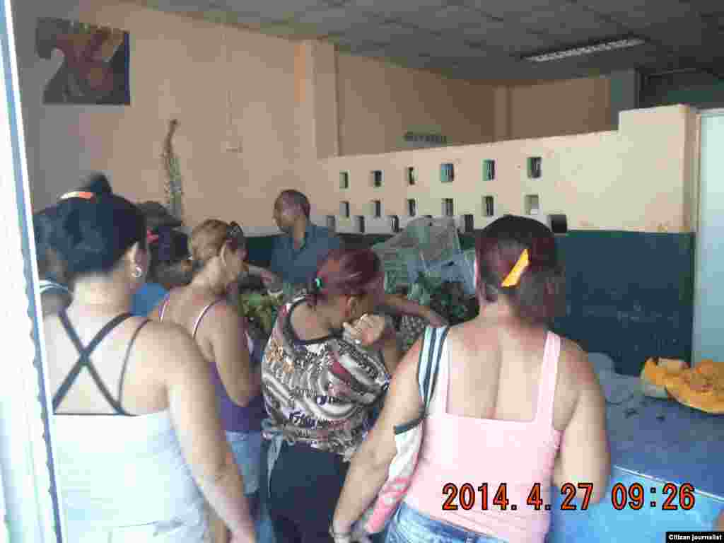 Mercado Estatal Carlos Duboy y trocha Stgo de Cuba foto Ridel Brea